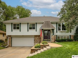 16111 Cedar Cir, Omaha, NE 68130