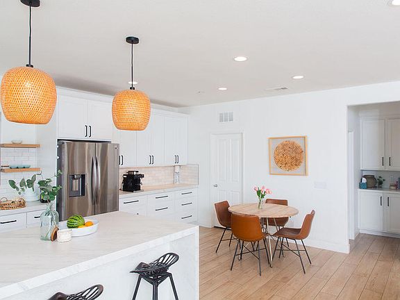4th image of 73734 Mondrian Pl