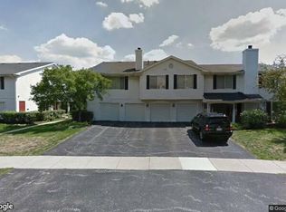 7941 Knottingham Cir APT C, Darien, IL 60561
