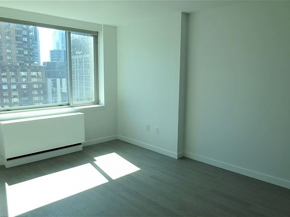 5th image of 101 W End Ave APT 7P