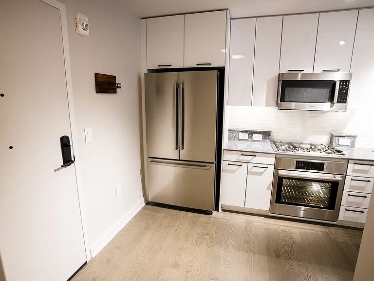 70 N St SE #606 — Photo 5