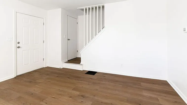 4040 Halsey Pl — Photo 8