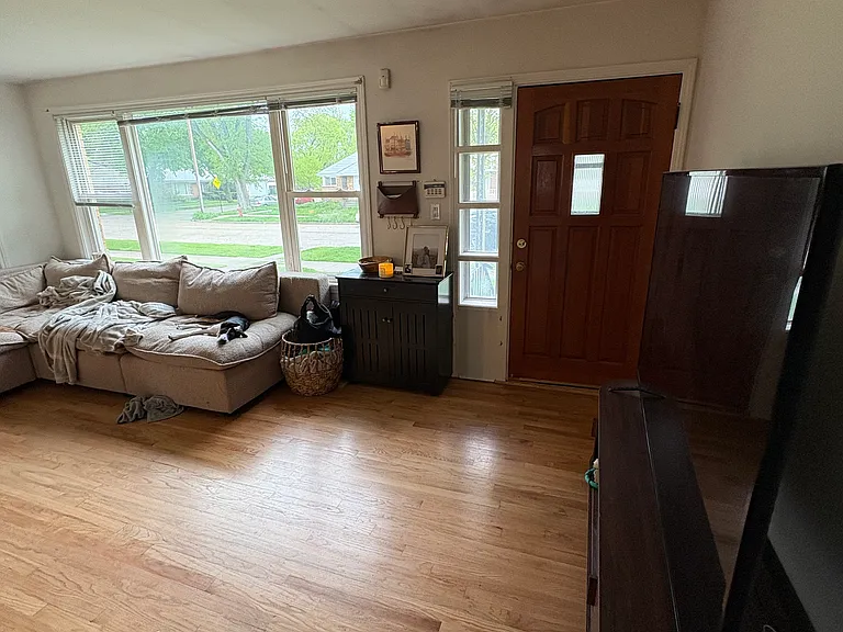 8509 Lawndale Ave — Photo 4