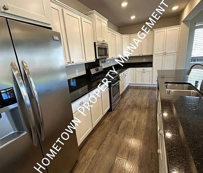 3332 Juno Ct NE — Photo 14