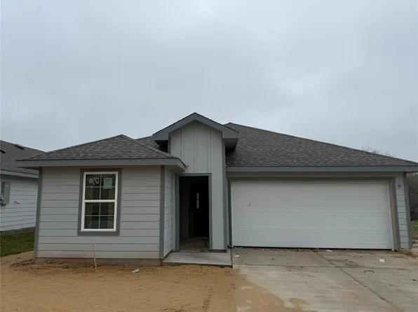 1276 Hickory Grove St, Brenham, TX 77833