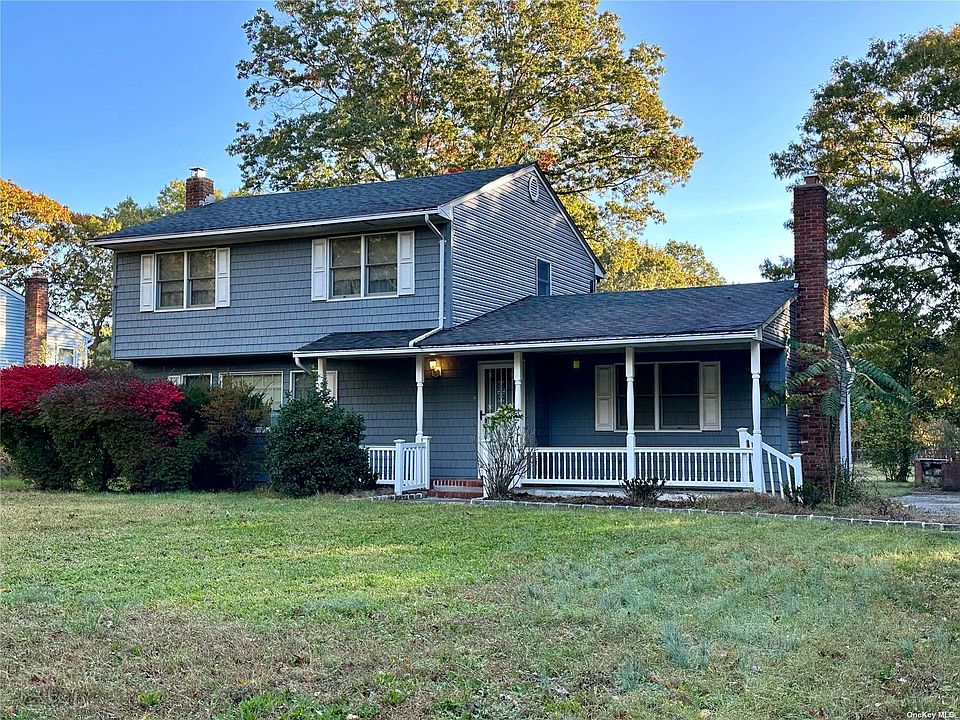 35 Gray Avenue Medford NY 11763 Zillow