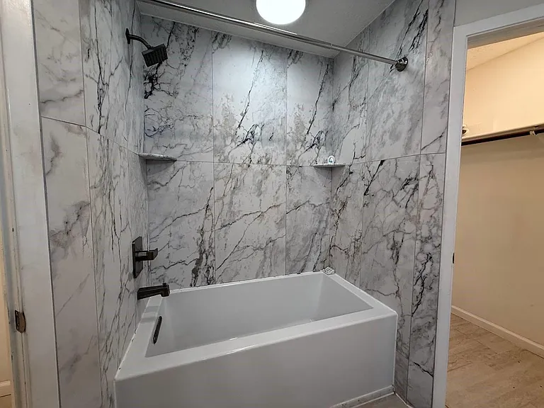 646 Fair Oak Dr — Photo 16