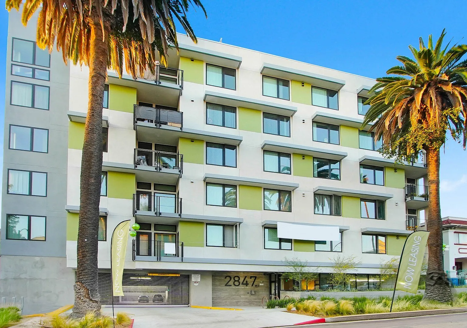 Zephyr Apartments — Photo 2