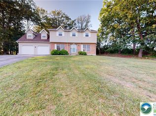 3063 Old Post Rd, Slatington, PA 18080