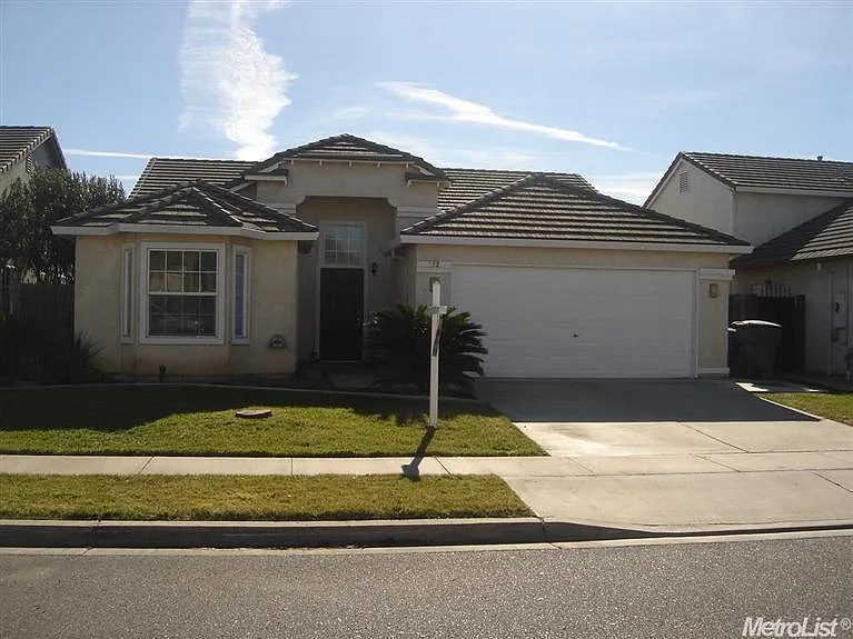782 Willow Lake Way photo 1