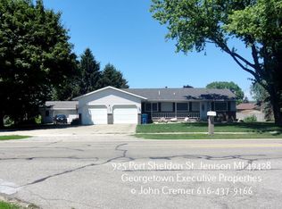 925 Port Sheldon St, Jenison, MI 49428