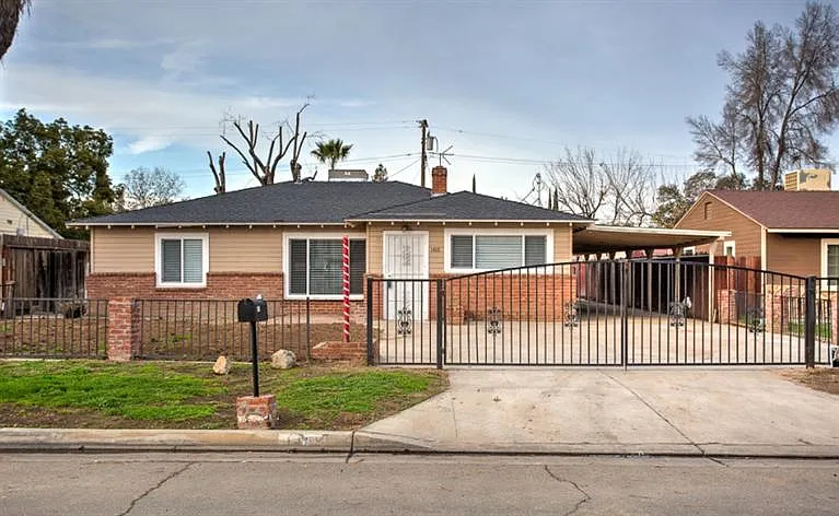 1413 E Griffith Way photo 1