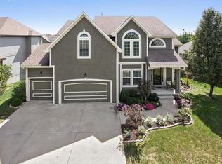 24127 W 79th Ter, Lenexa, KS 66227