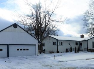 1095 N Forest Rd, Williamsville, NY 14221