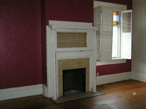 4th image of 343 E Lincoln Way