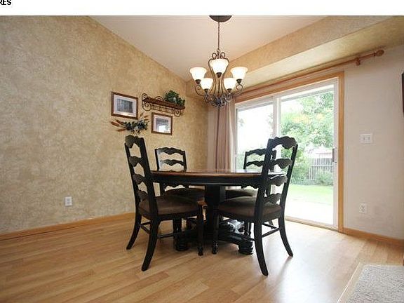 4th image of 1001 Timberline Ct