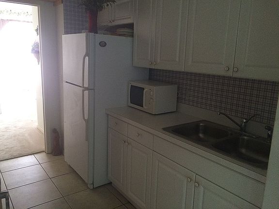 Guest Suite kitchenette