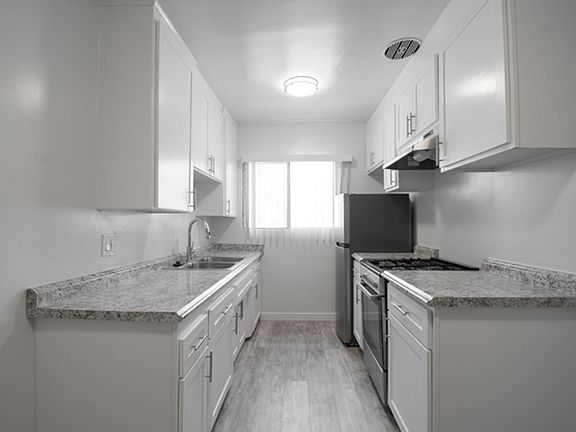 4th image of 4714 Slauson Ave #10
