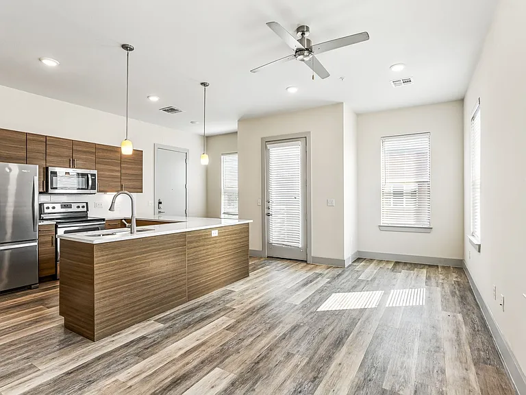 2712 Wingate St — Photo 19