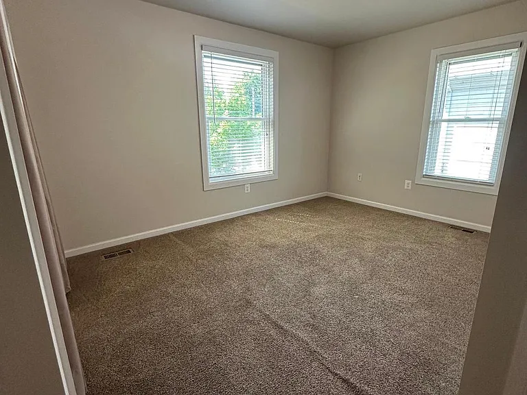 29 Belview Ave — Photo 13
