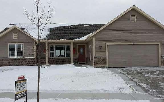 3rd image of 807 Dakota Dr