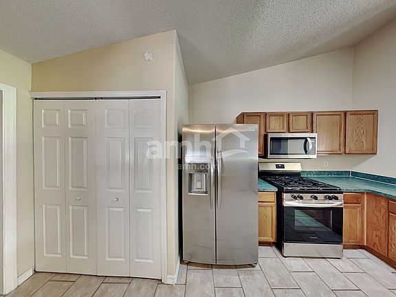 5th image of 29333 Yarrow Dr