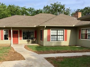 1336 Kiowa Dr E, Lake Kiowa, TX 76240