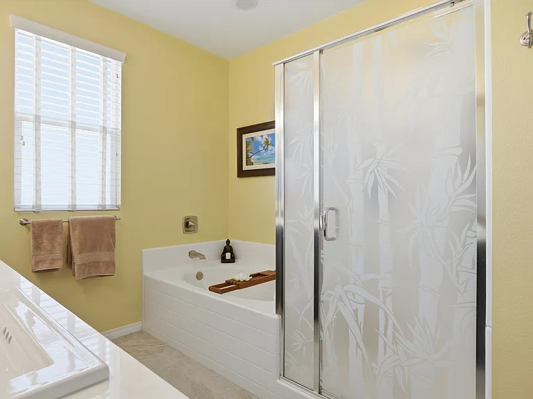 12006 Fairmont Ct — Photo 2