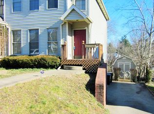 1081 Armstrong Mill Rd, Lexington, KY 40517