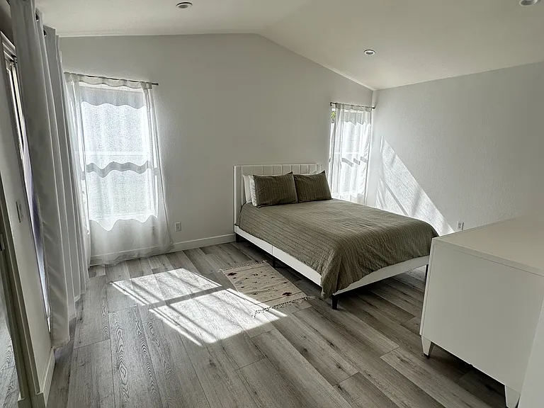 2280 Sun Valley Rd — Photo 11
