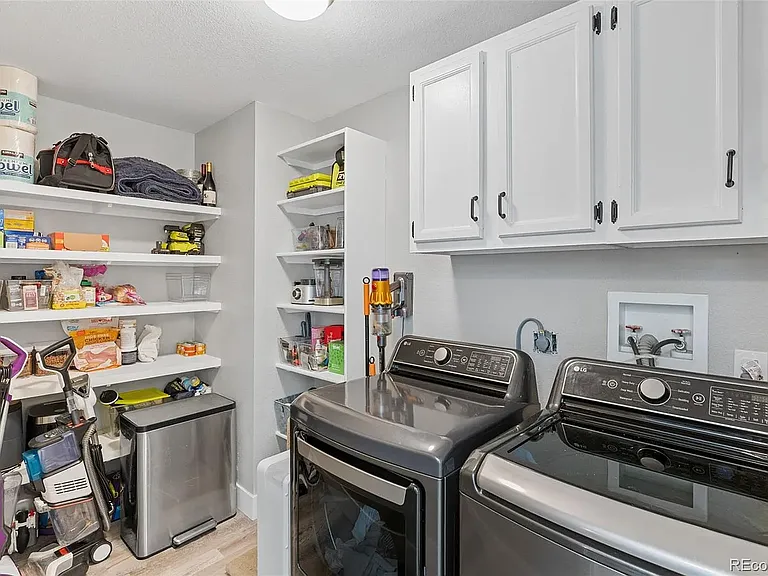 1460 W Alaska Pl — Photo 10