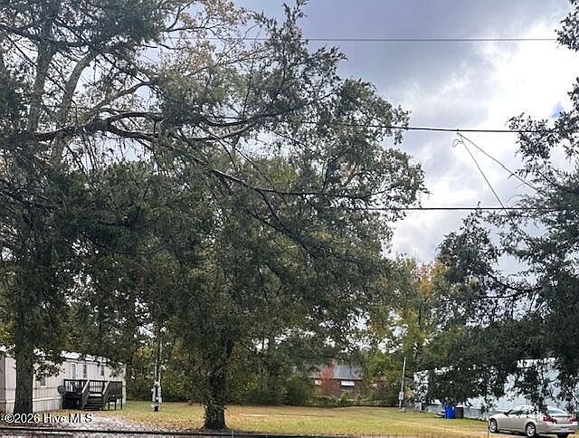 2nd image of 601 S Railroad Street