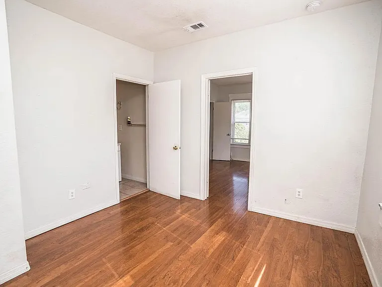 2816 N 9th St #D — Photo 4
