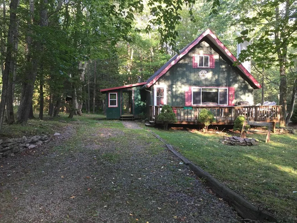 2179 Tuscarora Dr photo 1