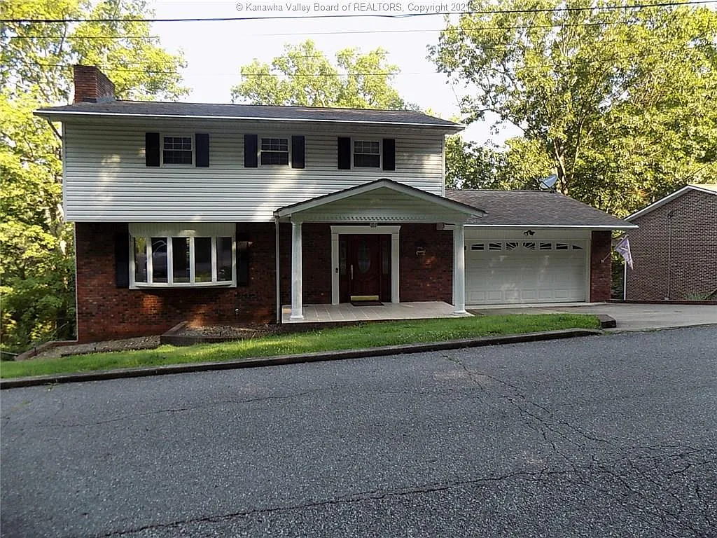 933 Harmony Ln photo 1