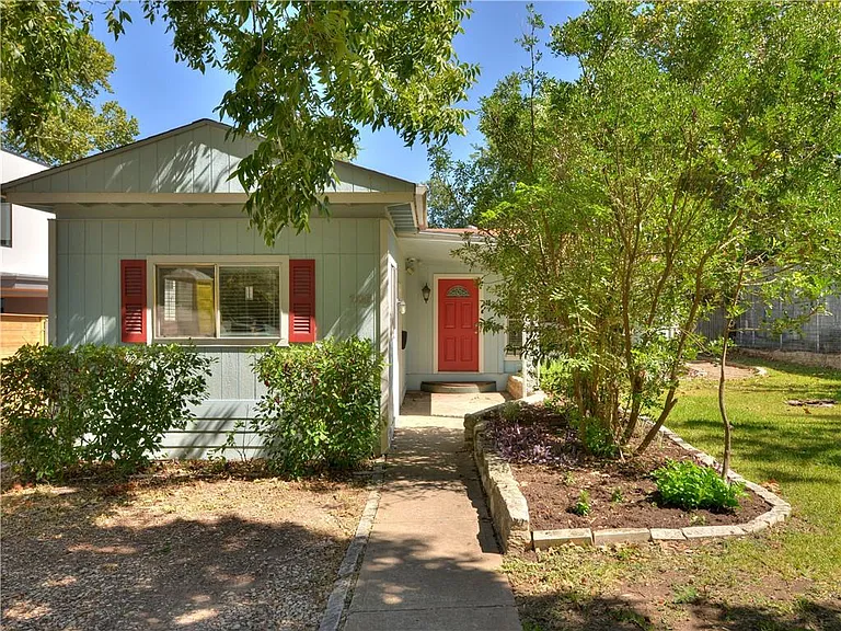 208 Braeswood Rd — Photo 2