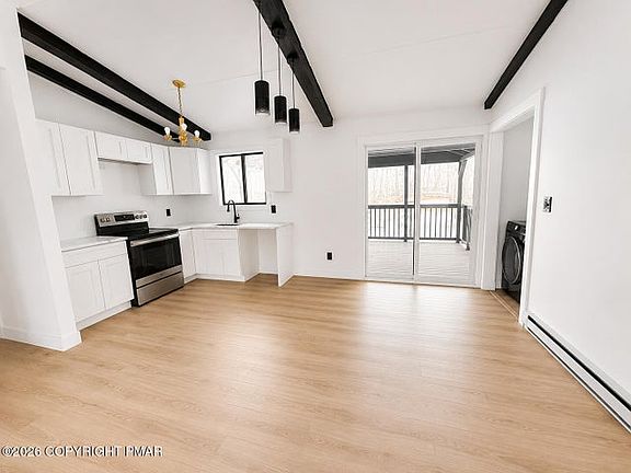 5th image of 1215 Steele Cir #1215