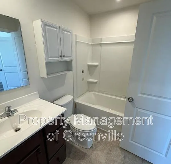 103 Fernside Ct — Photo 12