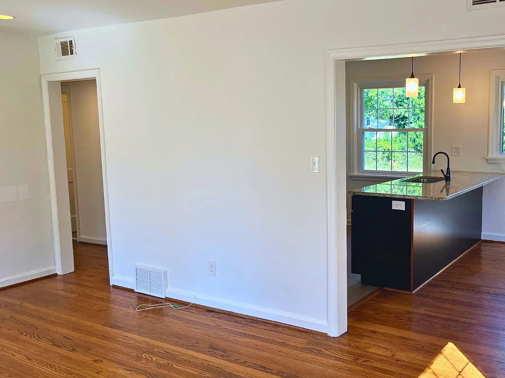3 bed, 1312 sqft, $1,600 — Photo 2