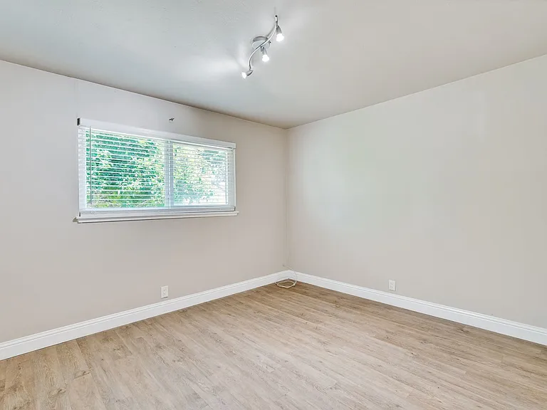 3000 Santa Maria Ave — Photo 38
