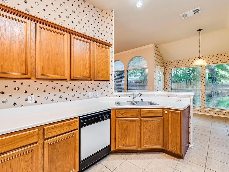 7715 Elkhorn Mountain Trl — Photo 9