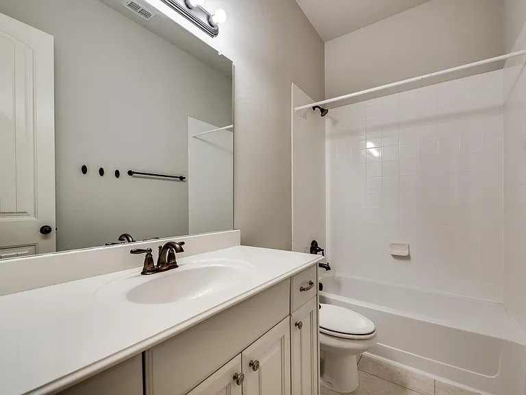 923 Whitehall Dr — Photo 15