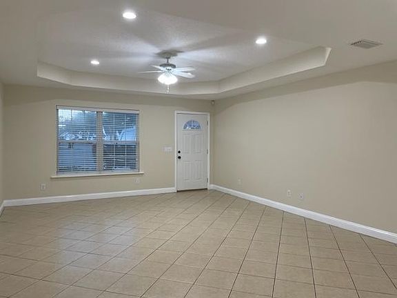 2nd image of 102 Windridge Dr