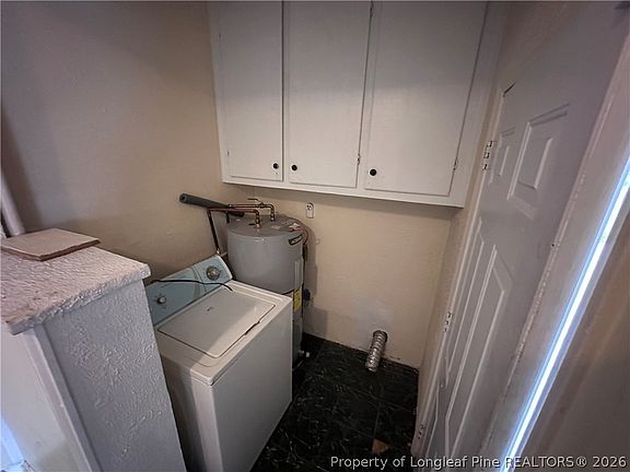 3rd image of 841 Fresno Dr