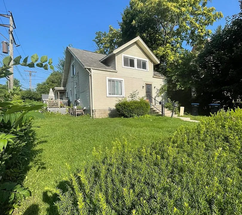 113 Ballard St