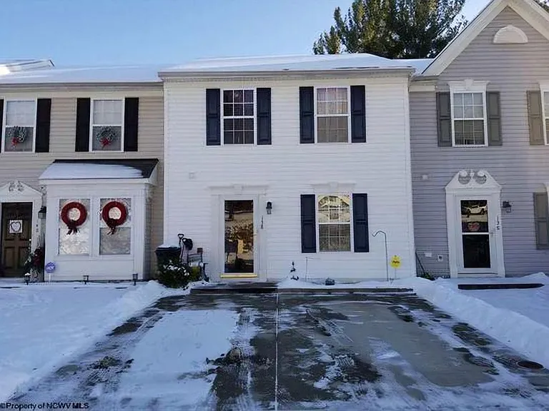 138 Park Place Dr — Photo 1