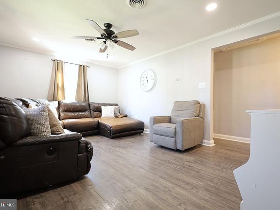5th image of 225 Oberle Ave