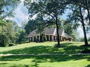 2313 Hamlin Dr, Paris, TN 38242