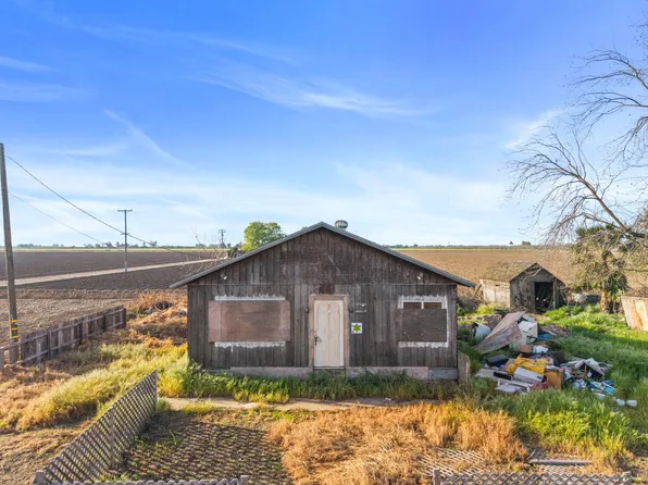 16737 Colony Rd, Lemoore, CA 93245