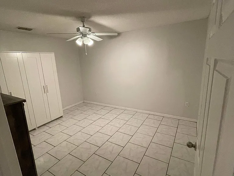 4412 Stonefield Dr — Photo 11